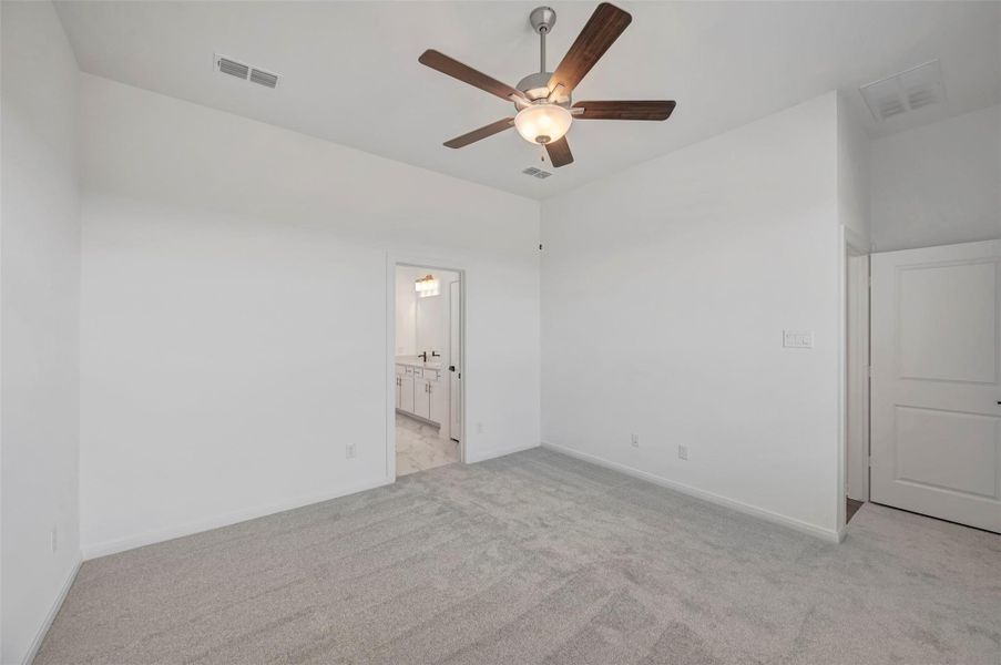Spacious, unfurnished interior of a new home in Austin Point, Richmond (Image 32).
