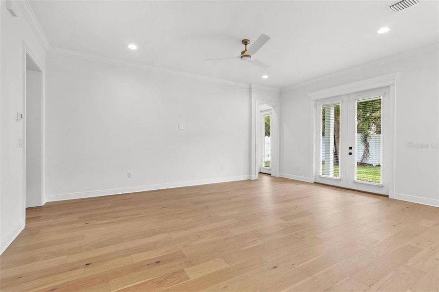 Spacious, unfurnished interior of a new home in , Tampa (Image 18).