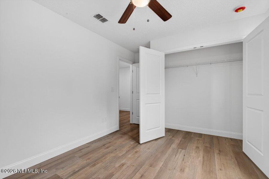 Spacious, unfurnished interior of a new home in , Jacksonville (Image 18).