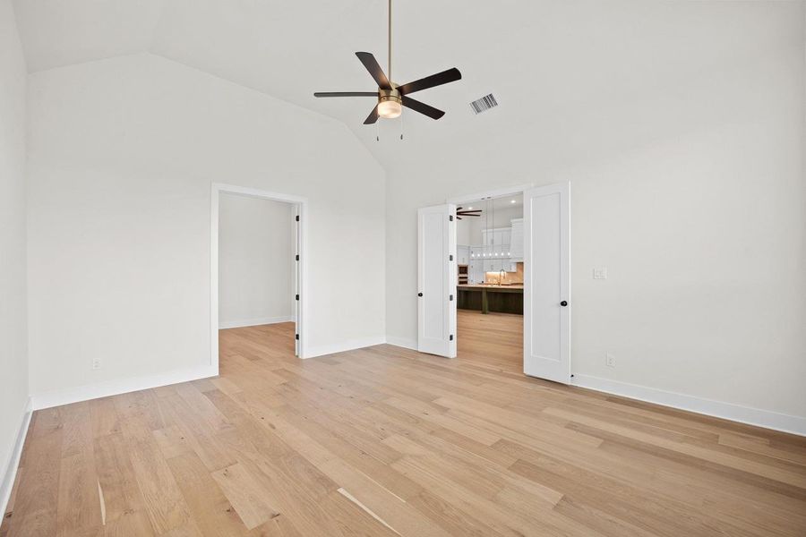 Spacious, unfurnished interior of a new home in Santa Rita Ranch: 90ft. lots, Liberty Hill (Image 17). Spacious, unfurnished interior of a new home in Santa Rita Ranch: 90ft. lots, Liberty Hill (Image 17).