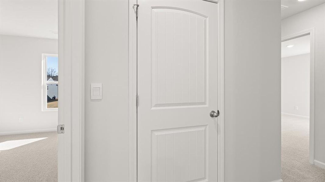 Spacious, unfurnished interior of a new home in Oaks at Cedar Grove, Fairburn (Image 21).