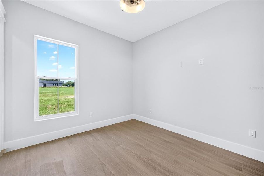 Spacious, unfurnished interior of a new home in , Dade City (Image 64).
