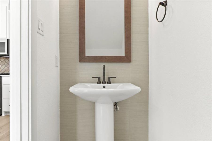 013-2863ConcordDrive-Wylie-TX-75098-Bathroom2.jpg-SMALL