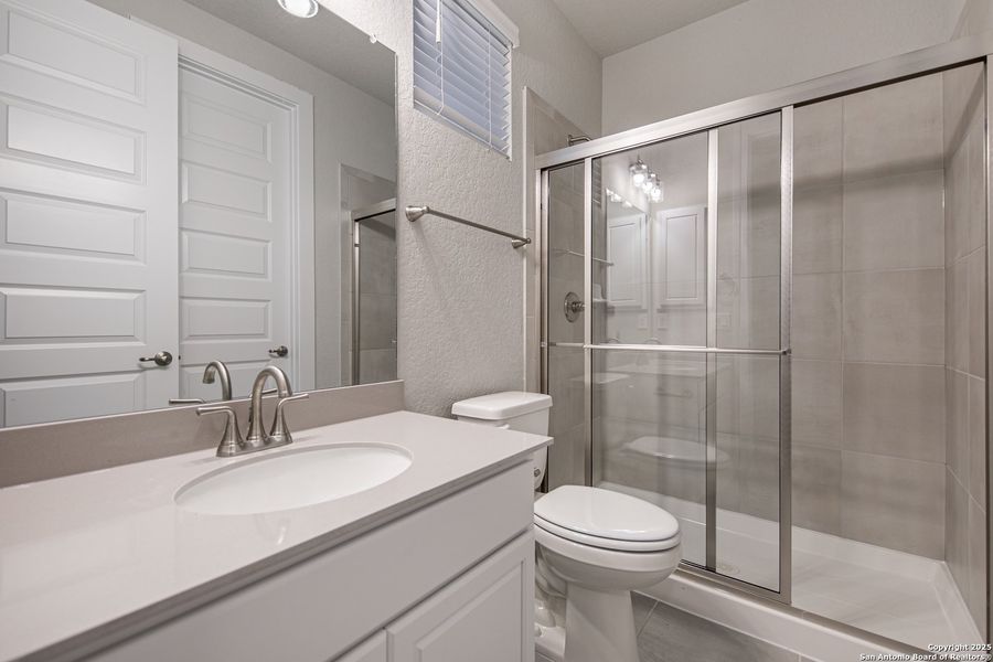 Furnished interior view inside a new home in Mesa Western, Cibolo (Image 11).