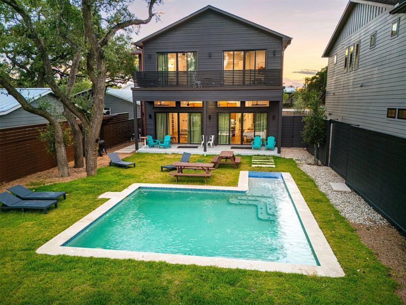 A rare Canyon Lake opportunity—this expansive lot offers privacy, Hill Country views, and direct proximity to the shoreline. With plenty of room to spread out, entertain, or explore, this peaceful retreat blends lakeside living with wide-open space.