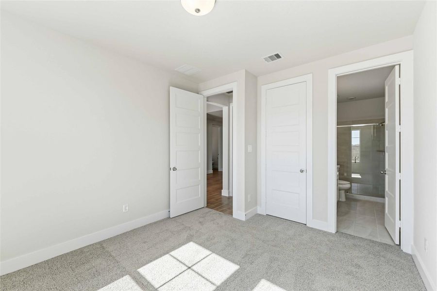 Spacious, unfurnished interior of a new home in Valencia, Manvel (Image 32). Spacious, unfurnished interior of a new home in Valencia, Manvel (Image 32).