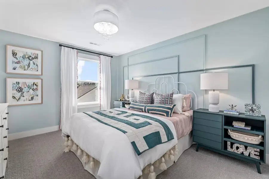 The Marshall Bedroom 4