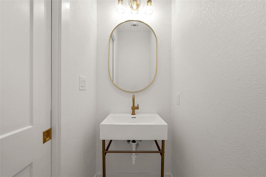 Furnished interior view inside a new home in , Hewitt (Image 18).