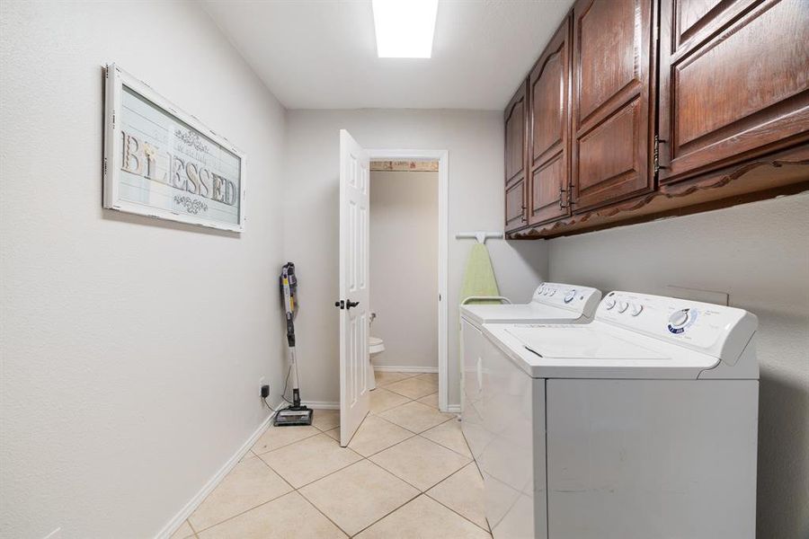 Furnished interior view inside a new home in , Paris (Image 15). Furnished interior view inside a new home in , Paris (Image 15).