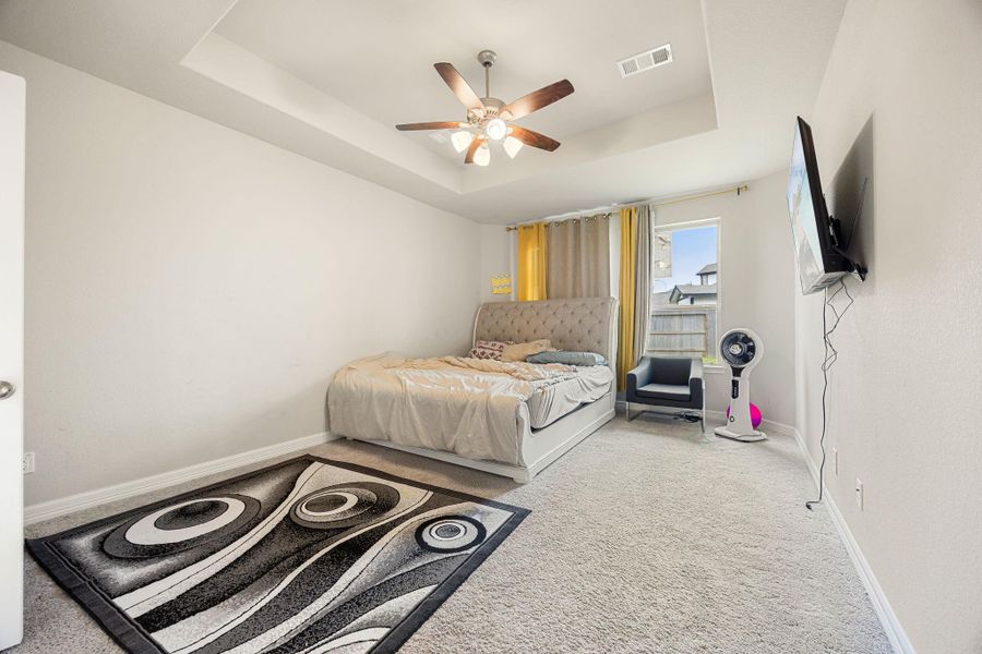 Furnished interior view inside a new home in Sunterra 60ft, Katy (Image 14).