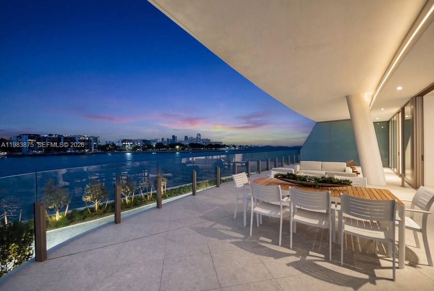 Condo located in Miami, FL showcasing its design and architecture (Image 3).