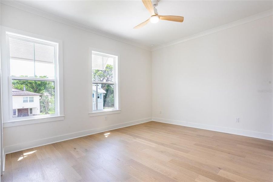 Spacious, unfurnished interior of a new home in , St. Petersburg (Image 37).