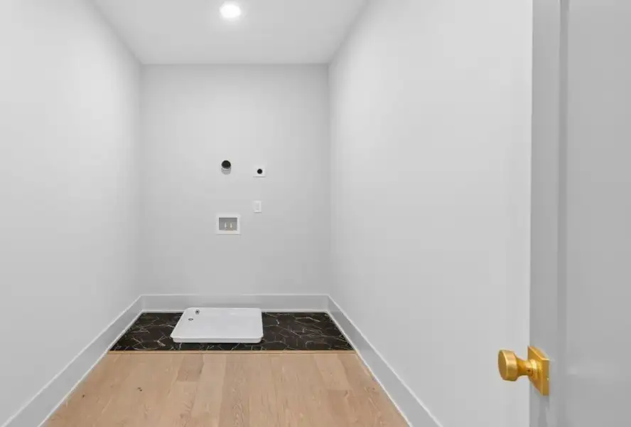 Spacious, unfurnished interior of a new home in The Manors, Jefferson (Image 41).
