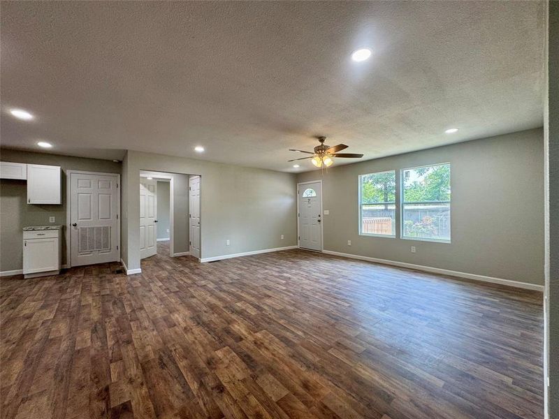 Spacious, unfurnished interior of a new home in , Mabank (Image 12). Spacious, unfurnished interior of a new home in , Mabank (Image 12).