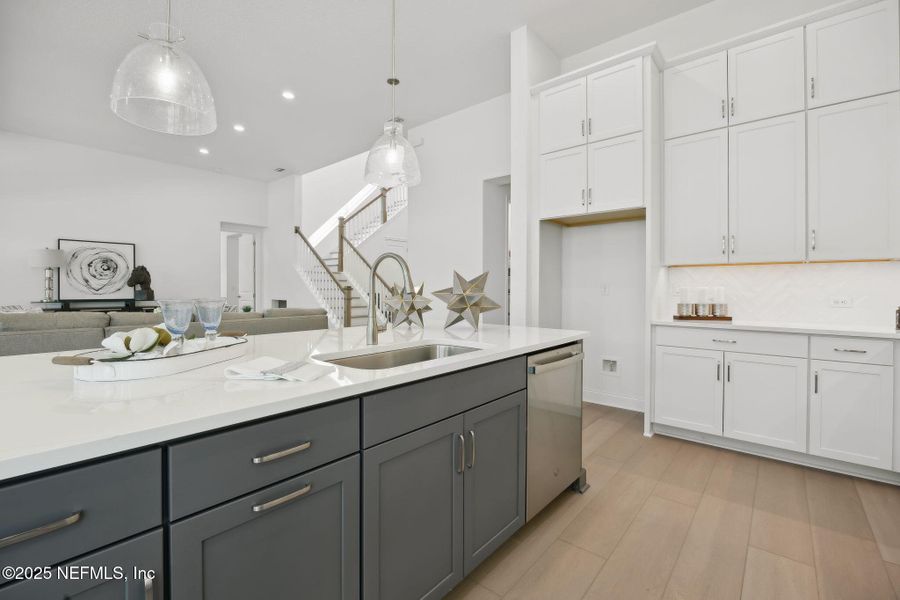 Furnished interior view inside a new home in Amelia National, Fernandina Beach (Image 25).