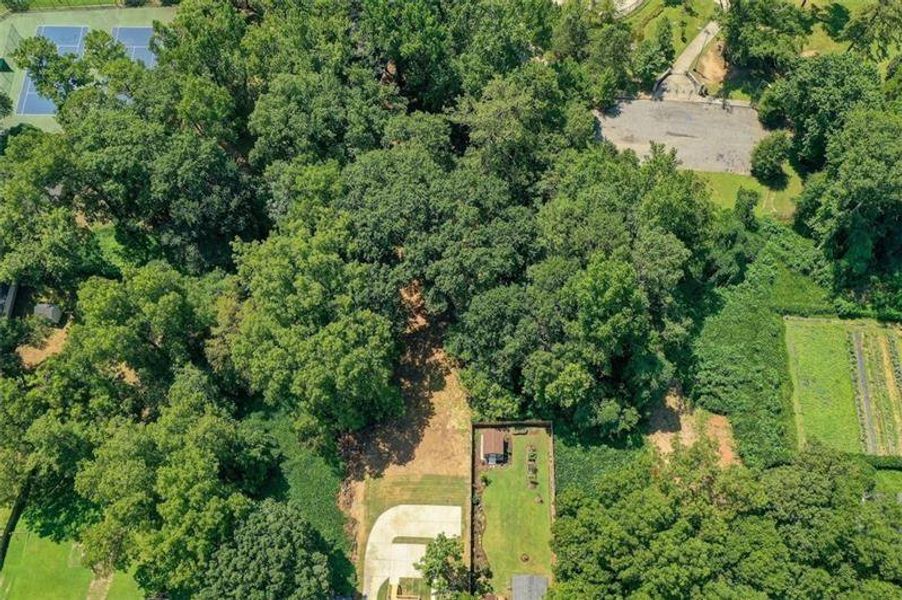 Image 42 of a home in .