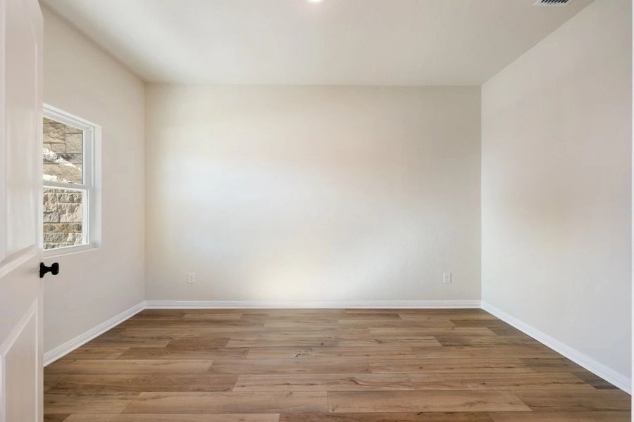 Spacious, unfurnished interior of a new home in Patterson Ranch, Georgetown (Image 20).