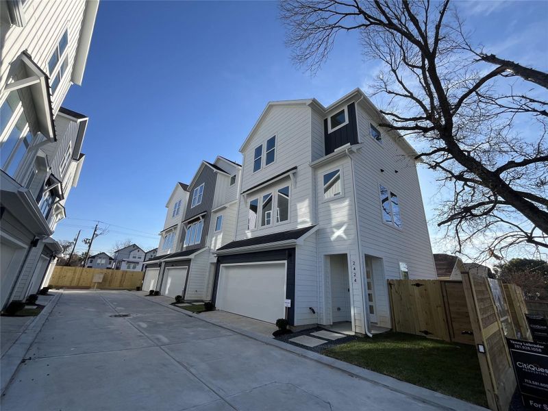 Front exterior of a new home in , Houston, TX, highlighting curb appeal (Image 25).
