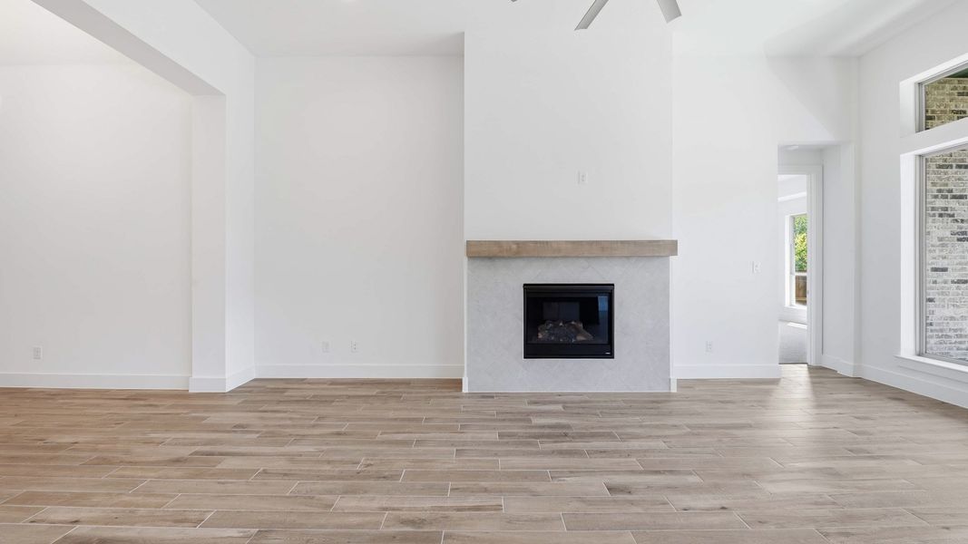 Spacious, unfurnished interior of a new home in Hillstead, Lavon (Image 21).