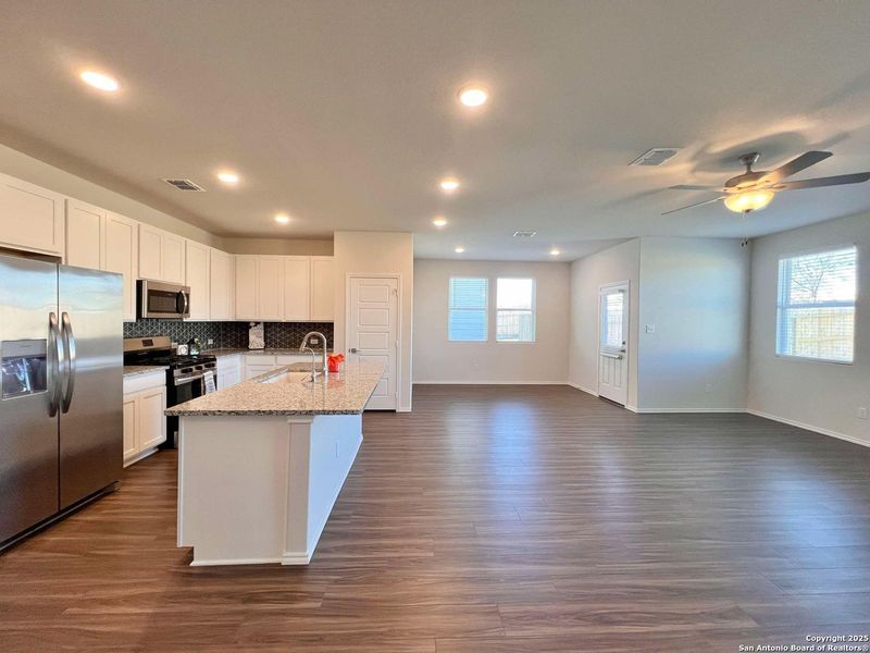 Furnished interior view inside a new home in Horizon Pointe, Converse (Image 8). Furnished interior view inside a new home in Horizon Pointe, Converse (Image 8).
