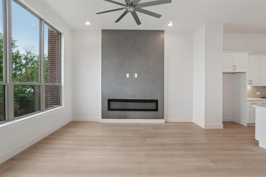 Spacious, unfurnished interior of a new home in , Farmers Branch (Image 19).