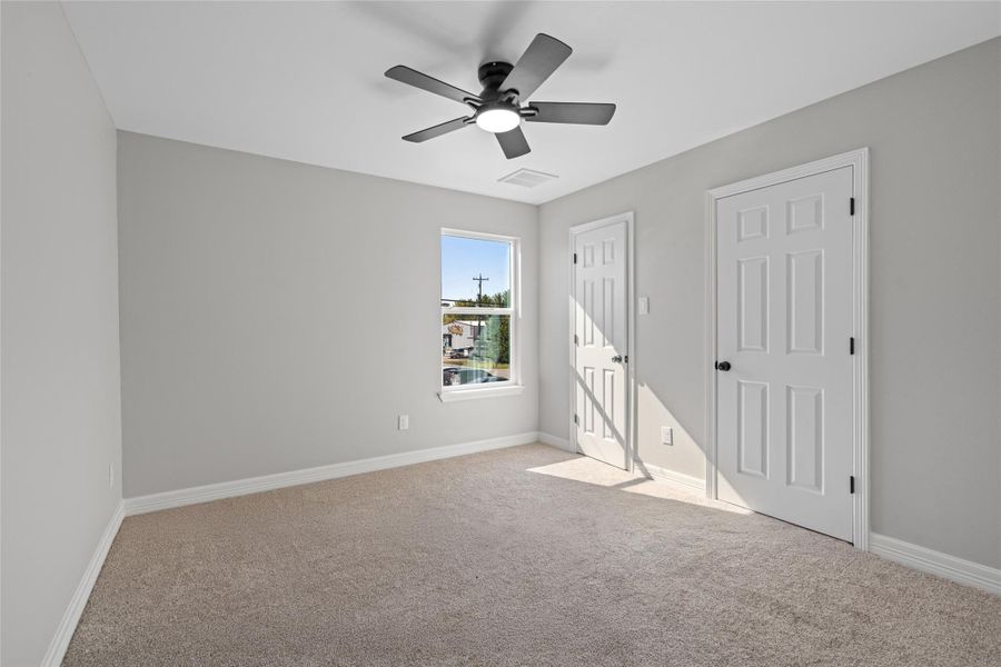 Spacious, unfurnished interior of a new home in , Houston (Image 34).