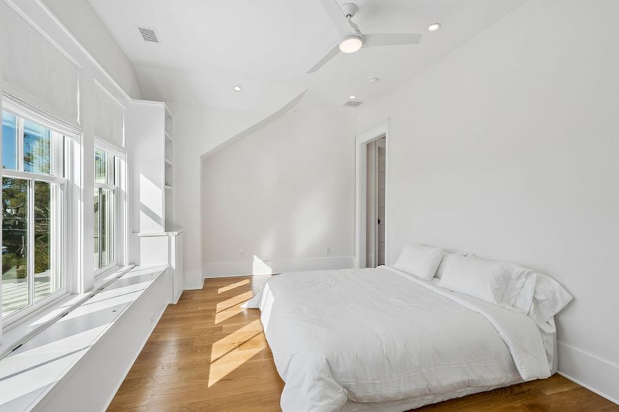 Image 113 of a home in .