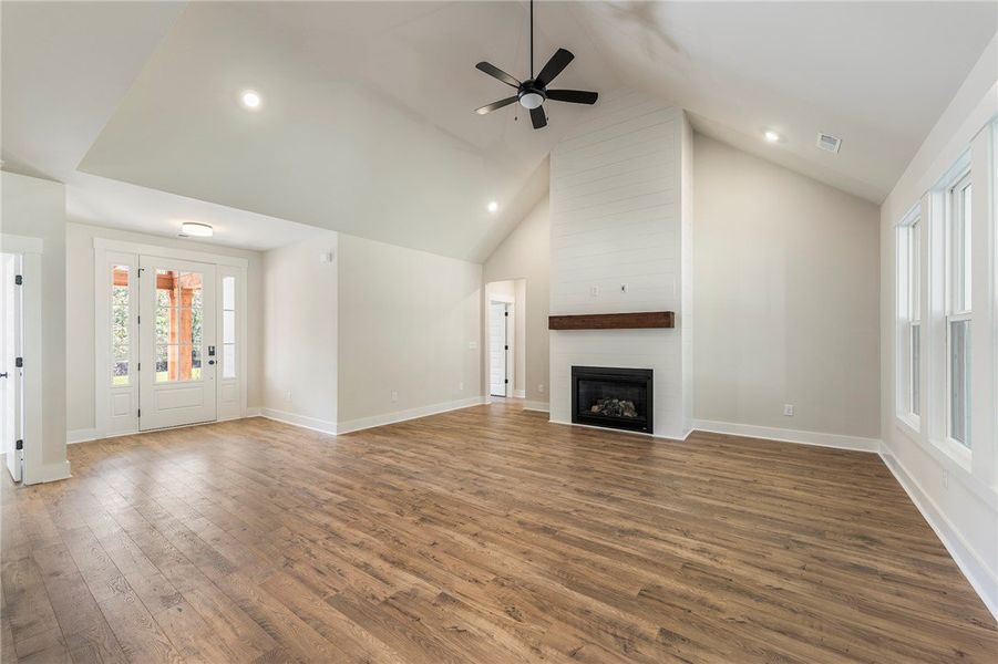 Spacious, unfurnished interior of a new home in Anderson County Homes, Belton (Image 11).