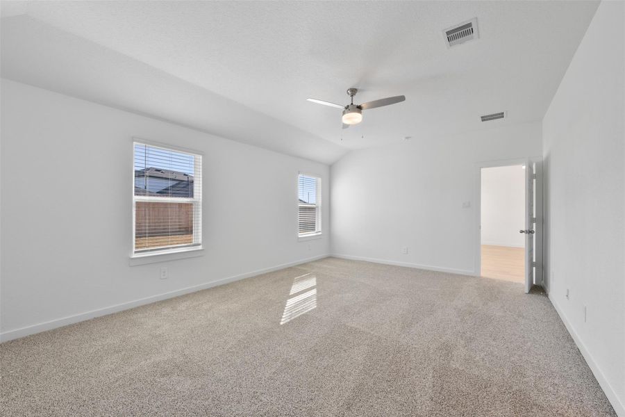 Spacious, unfurnished interior of a new home in Tamarron, Fulshear (Image 38). Spacious, unfurnished interior of a new home in Tamarron, Fulshear (Image 38).