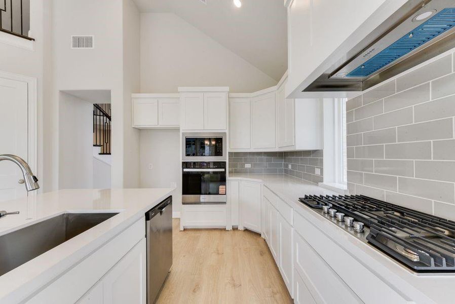 Furnished interior view inside a new home in Cedar Ridge Estates, Grand Prairie (Image 12). Furnished interior view inside a new home in Cedar Ridge Estates, Grand Prairie (Image 12).