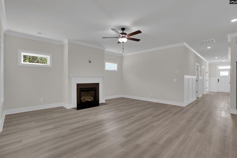 Spacious, unfurnished interior of a new home in Rolling Hills, Prosperity (Image 19).