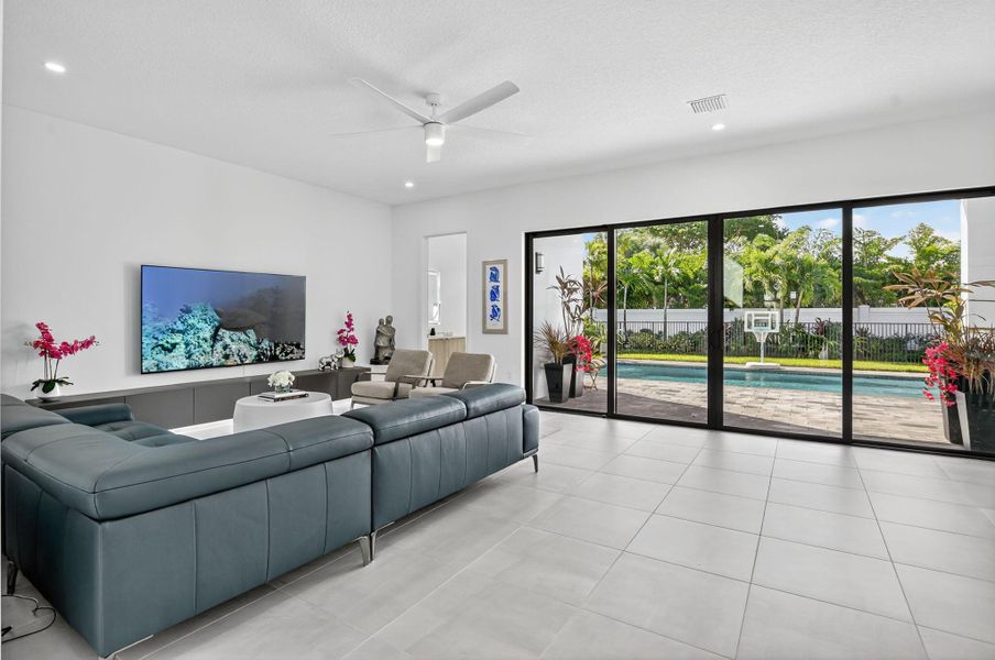 Furnished interior view inside a new home in , Boca Raton (Image 28). Furnished interior view inside a new home in , Boca Raton (Image 28).