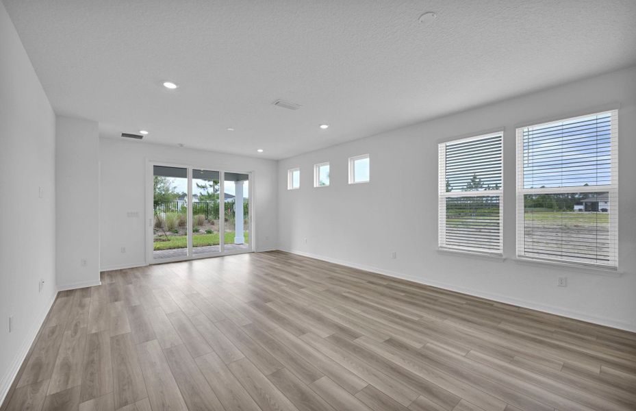 Spacious, unfurnished interior of a new home in Del Webb Wildlight, Yulee (Image 15). Spacious, unfurnished interior of a new home in Del Webb Wildlight, Yulee (Image 15).
