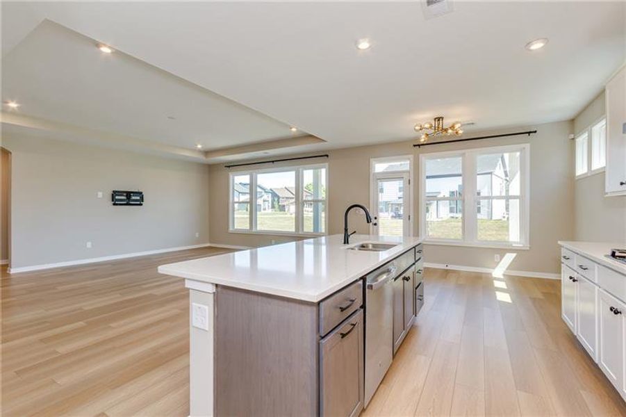 Furnished interior view inside a new home in Sweetbay Farm, Lawrenceville (Image 40).
