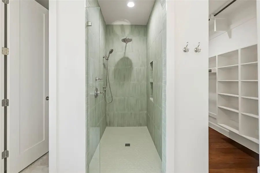 Furnished interior view inside a new home in , Fort Worth (Image 5).