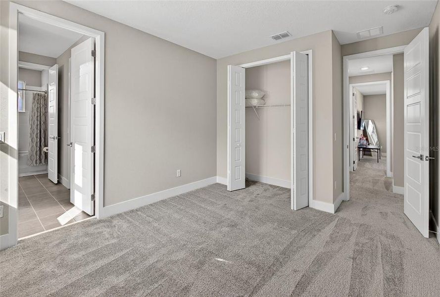 Spacious, unfurnished interior of a new home in , Winter Garden (Image 21).