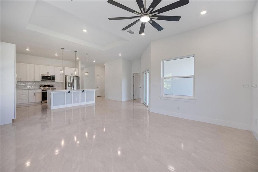 Spacious, unfurnished interior of a new home in , Rotonda West (Image 25).