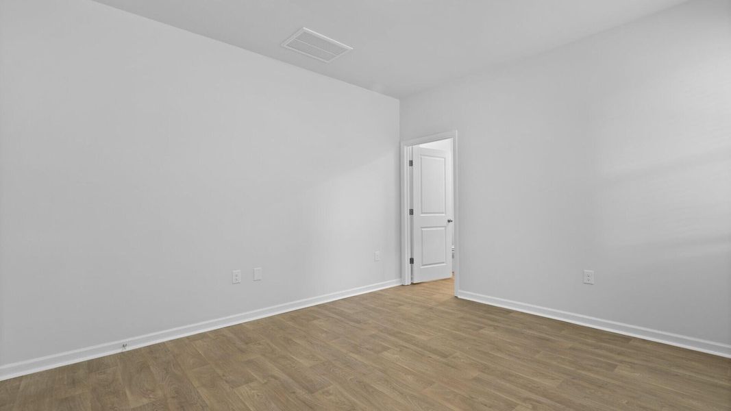 Spacious, unfurnished interior of a new home in North Shore, Summerton (Image 13).