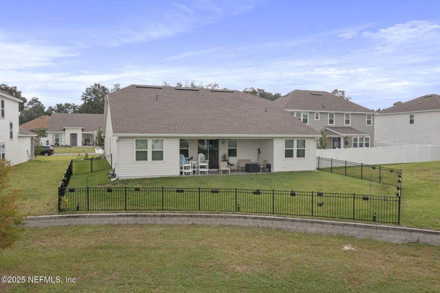 Exterior details and patio area of a home in , Jacksonville (Image 20). Exterior details and patio area of a home in , Jacksonville (Image 20).