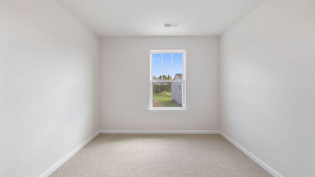 Spacious, unfurnished interior of a new home in Durbin Meadows, Fountain Inn (Image 19).