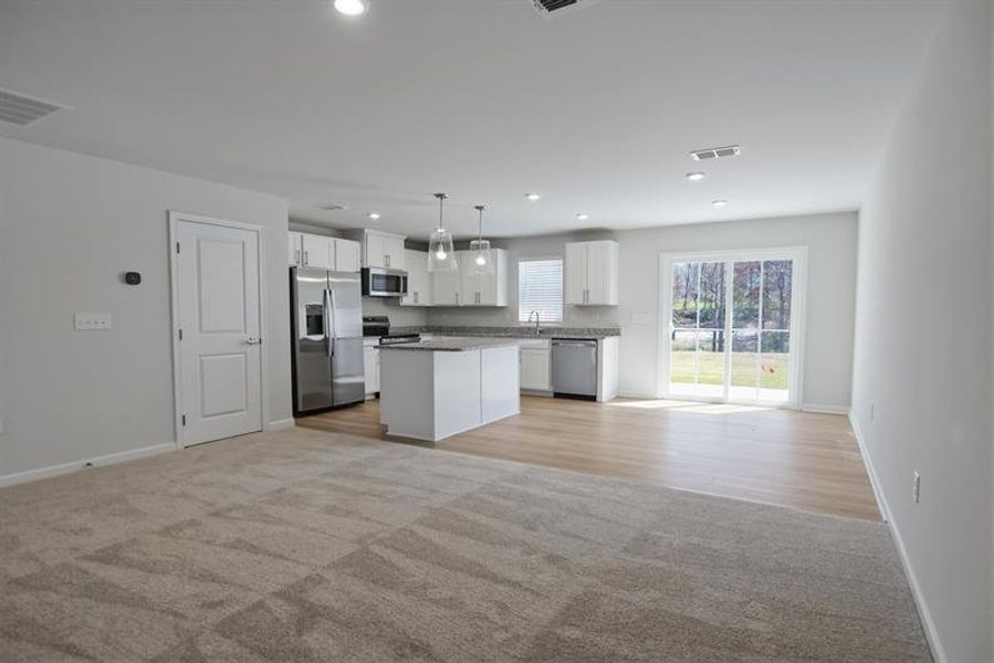 Spacious, unfurnished interior of a new home in Beech Glen, Anderson (Image 11).