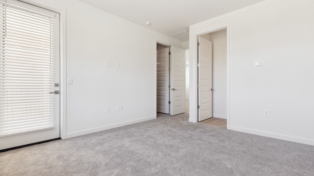 Spacious, unfurnished interior of a new home in Avance, Phoenix (Image 27).