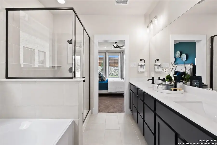 Furnished interior view inside a new home in Vista Ridge, Live Oak (Image 4). Furnished interior view inside a new home in Vista Ridge, Live Oak (Image 4).