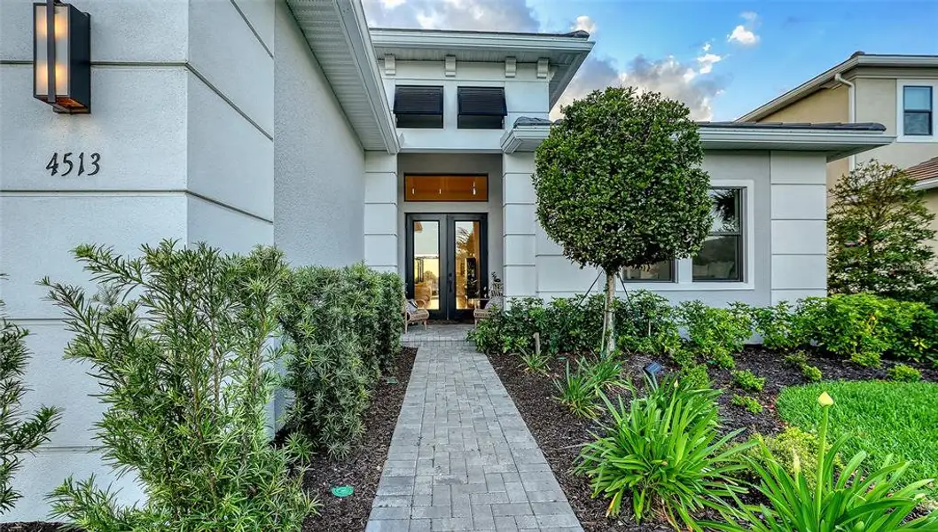 Exterior details and patio area of a home in , Sarasota (Image 3).