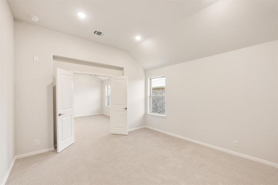Spacious, unfurnished interior of a new home in Addison Hills, Cedar Hill (Image 30).