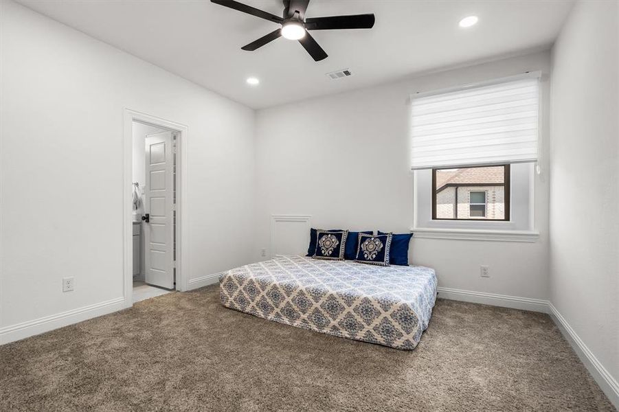 Furnished interior view inside a new home in , Northlake (Image 38).