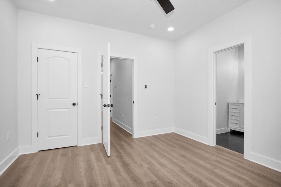 Spacious, unfurnished interior of a new home in , Houston (Image 16).