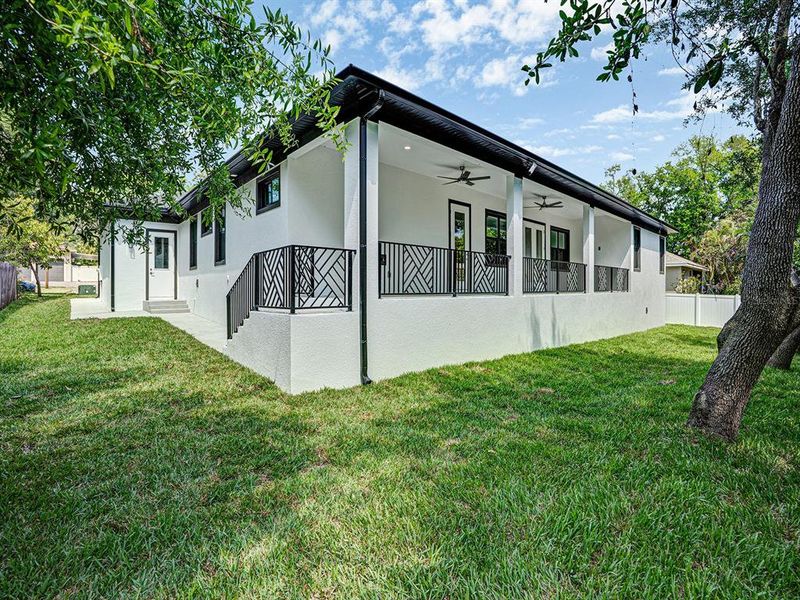 Exterior details and patio area of a home in , Safety Harbor (Image 27).