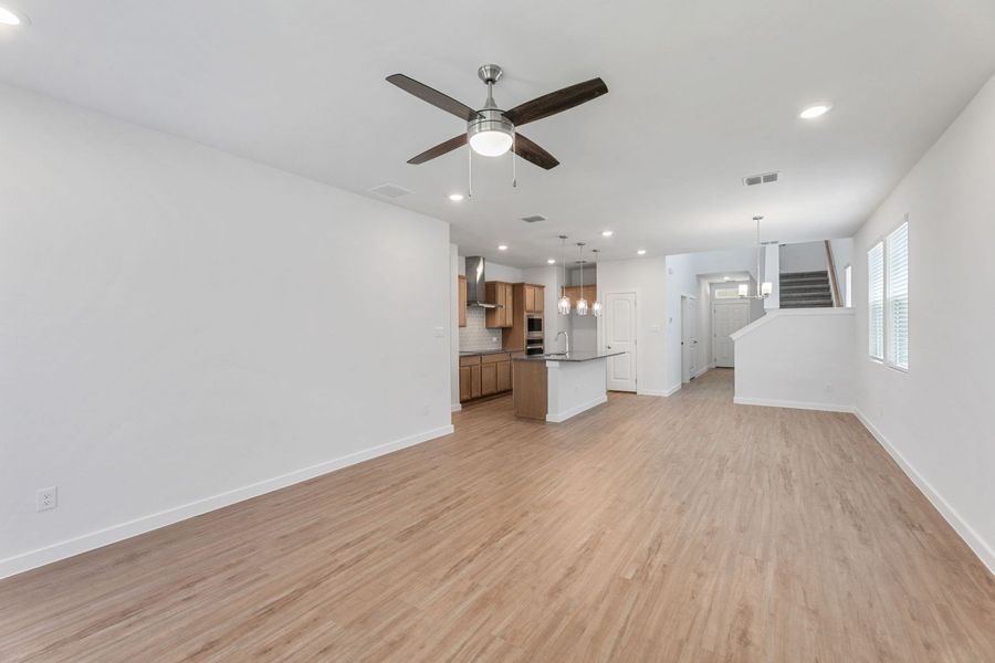 Spacious, unfurnished interior of a new home in Highland Ridge, New Braunfels (Image 26).