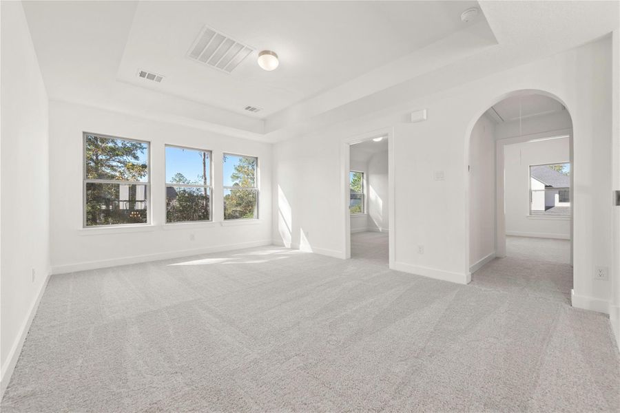 Spacious, unfurnished interior of a new home in Kresston, Montgomery (Image 15).